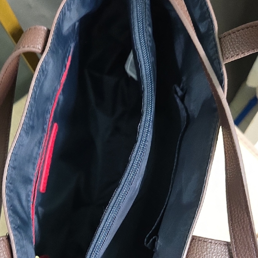 Tommy Hilfiger Brown and Red Tote Bag - Picture 5 of 10